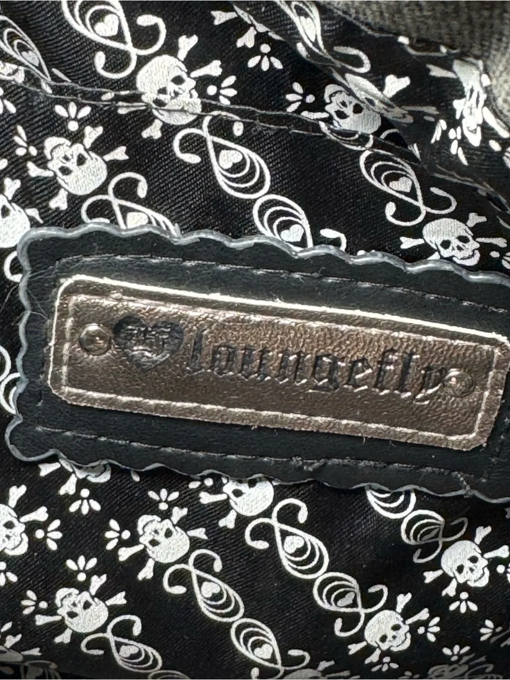 Loungefly Dia De Los Muertos (Sugar Skull) Embroidered Denim Tote Bag - Picture 5 of 7